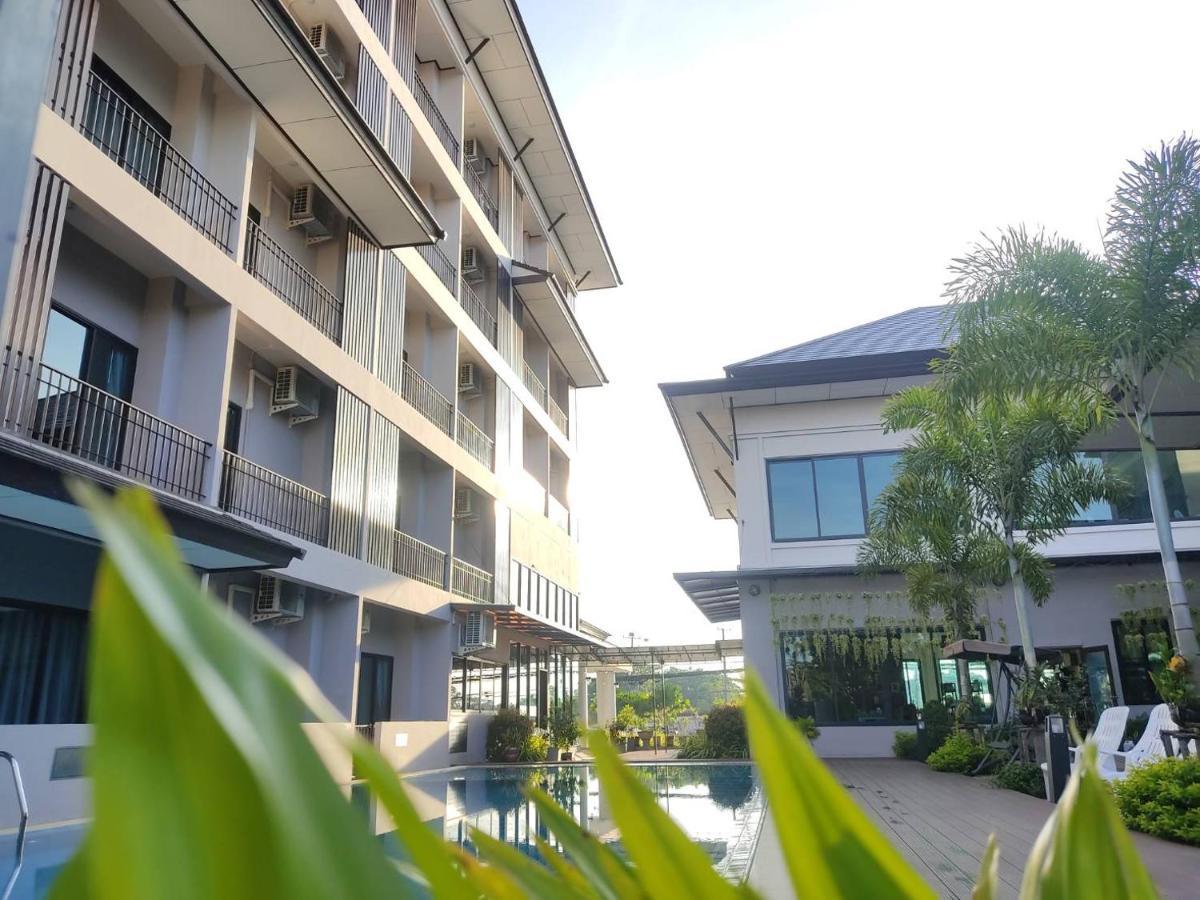 J.P.Grand Hotel Trat Exteriér fotografie