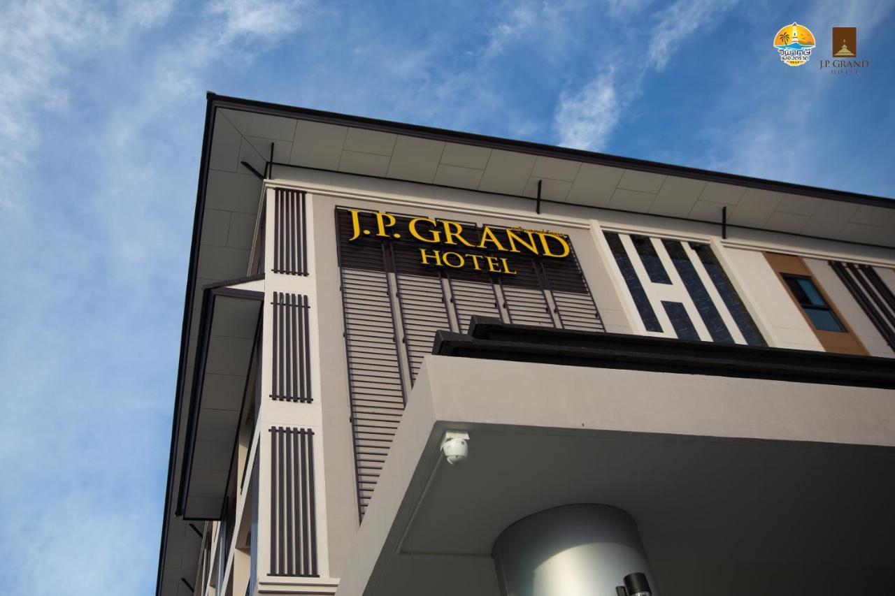 J.P.Grand Hotel Trat Exteriér fotografie