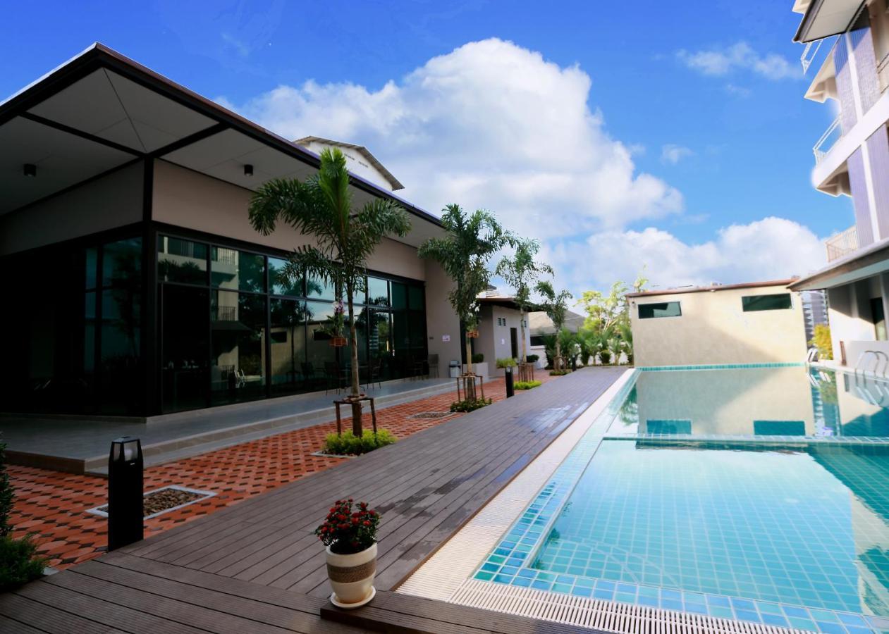 J.P.Grand Hotel Trat Exteriér fotografie
